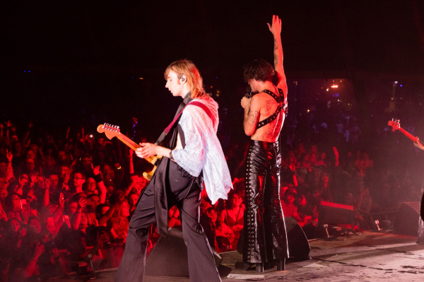 Clique para ver imagem em tamanho real
==============
maneskin_coachella_weekend2_282129.jpg maneskin_coachella_weekend2_282129.jpg