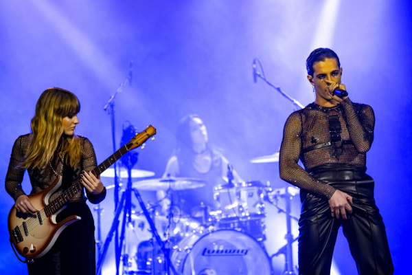 Clique para ver imagem em tamanho real
==============
maneskin_tiktoklive_281029.jpg maneskin_tiktoklive_281029.jpg