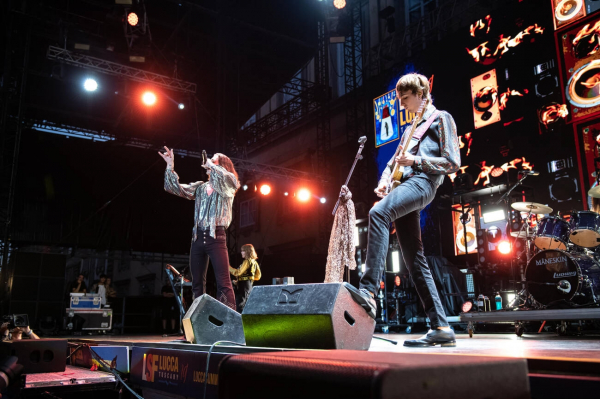 Clique para ver imagem em tamanho real
==============
maneskin_luccasummerfestival_282329.jpg maneskin_luccasummerfestival_282329.jpg