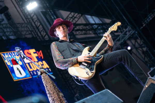 Clique para ver imagem em tamanho real
==============
maneskin_luccasummerfestival_28629.jpg maneskin_luccasummerfestival_28629.jpg