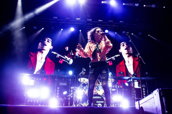 Clique para ver imagem em tamanho real
==============
maneskin_collisionifestival_281929.jpg maneskin_collisionifestival_281929.jpg