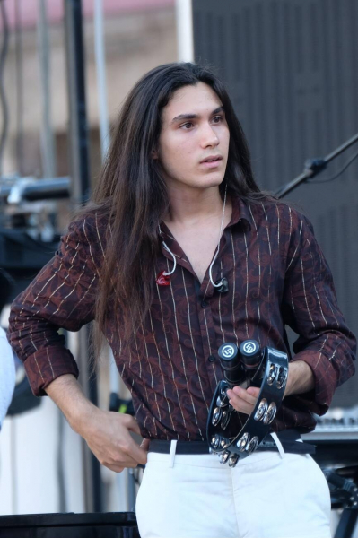 Clique para ver imagem em tamanho real
==============
maneskin_aperolvenezia_28629.jpg maneskin_aperolvenezia_28629.jpg