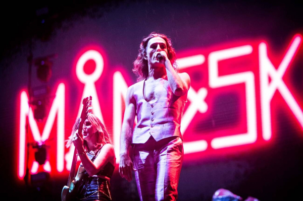 Clique para ver imagem em tamanho real
==============
maneskin_milanorocks_281129.jpg maneskin_milanorocks_281129.jpg