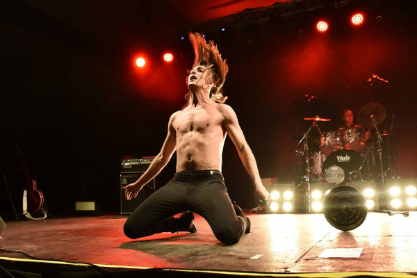 Clique para ver imagem em tamanho real
==============
maneskin_napoli_281229.jpg maneskin_napoli_281229.jpg