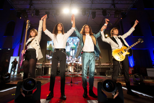 Clique para ver imagem em tamanho real
==============
1089033104.jpg 1089033104.jpg