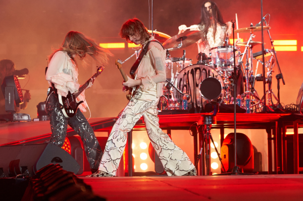 Clique para ver imagem em tamanho real
==============
BGUK_2419338_003.jpg BGUK_2419338_003.jpg