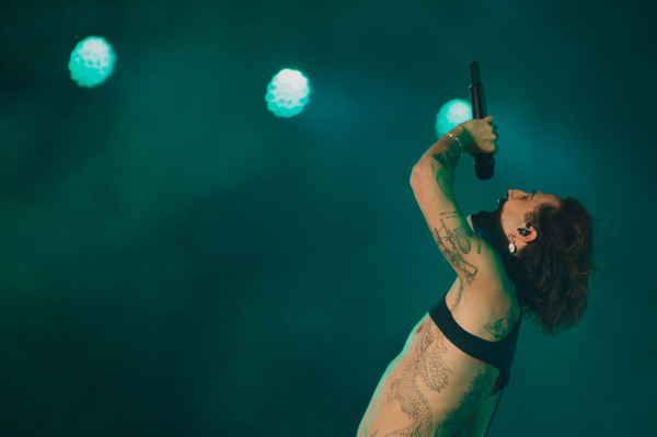 Clique para ver imagem em tamanho real
==============
maneskin_ccme_2022_283529.jpg maneskin_ccme_2022_283529.jpg