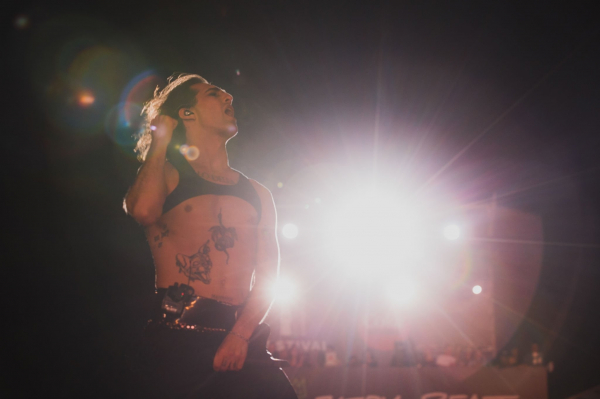 Clique para ver imagem em tamanho real
==============
maneskin_ccme_2022_28529.jpg maneskin_ccme_2022_28529.jpg