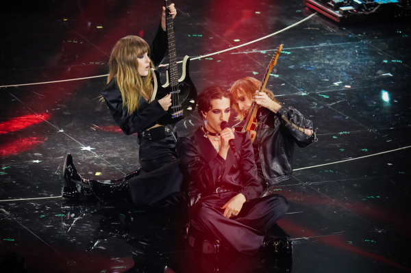 Clique para ver imagem em tamanho real
==============
maneskin_editorial_shitterstock_sanremo_festival_2022_2811429.jpg maneskin_editorial_shitterstock_sanremo_festival_2022_2811429.jpg