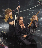 maneskin_editorial_shitterstock_sanremo_festival_2022_2811829.jpg