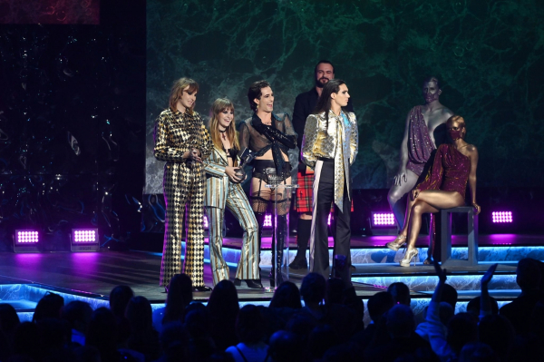 Clique para ver imagem em tamanho real
==============
maneskin_editorial_EMA_28729.jpg maneskin_editorial_EMA_28729.jpg
