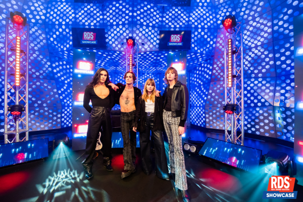 Clique para ver imagem em tamanho real
==============
RDS-SHOWCASE-MANESKIN-4696.jpg RDS-SHOWCASE-MANESKIN-4696.jpg