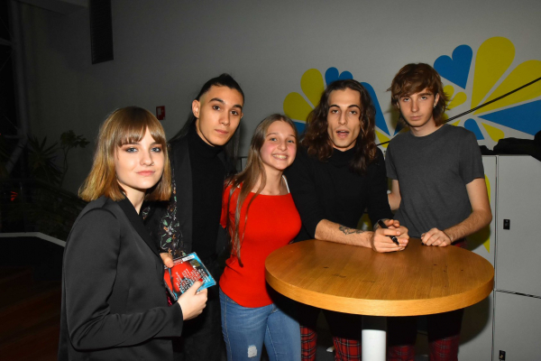 Clique para ver imagem em tamanho real
==============
46672280_2621806117830361_1603752268773982208_n.jpg 46672280_2621806117830361_1603752268773982208_n.jpg