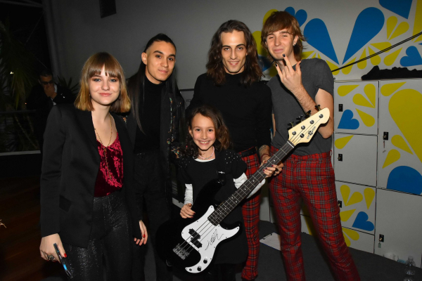 Clique para ver imagem em tamanho real
==============
46744442_2621785517832421_4055372755846037504_n.jpg 46744442_2621785517832421_4055372755846037504_n.jpg