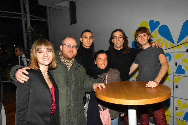 Clique para ver imagem em tamanho real
==============
46766004_2621785751165731_8068777633896202240_n.jpg 46766004_2621785751165731_8068777633896202240_n.jpg