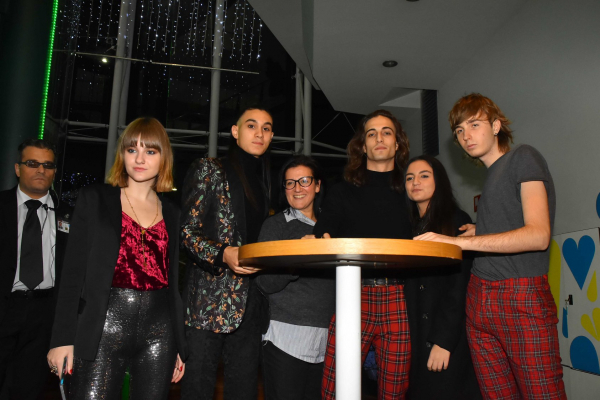 Clique para ver imagem em tamanho real
==============
46819820_2621783894499250_7942372240954228736_n.jpg 46819820_2621783894499250_7942372240954228736_n.jpg
