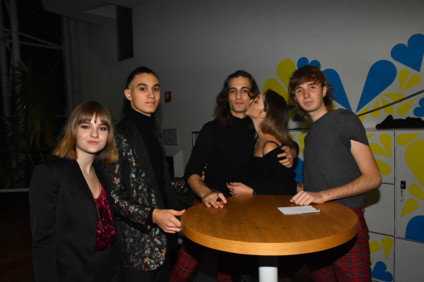 Clique para ver imagem em tamanho real
==============
46891365_2621791347831838_23235193250775040_n.jpg 46891365_2621791347831838_23235193250775040_n.jpg