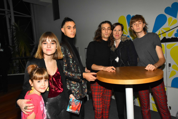 Clique para ver imagem em tamanho real
==============
46897242_2621795571164749_7222092803642228736_n.jpg 46897242_2621795571164749_7222092803642228736_n.jpg