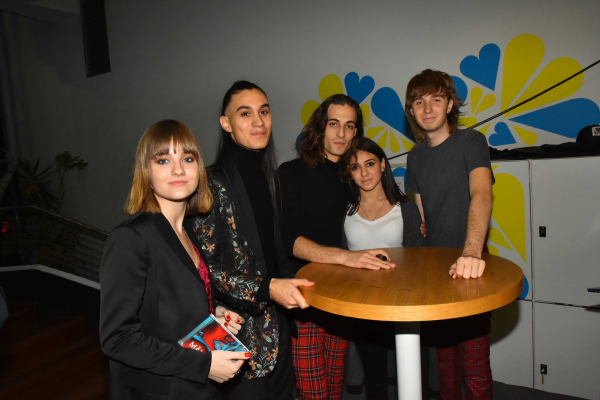 Clique para ver imagem em tamanho real
==============
46967598_2621830967827876_3995598390317547520_n.jpg 46967598_2621830967827876_3995598390317547520_n.jpg
