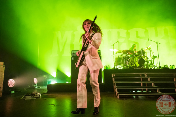 Clique para ver imagem em tamanho real
==============
mariegoestoshows
 mariegoestoshows