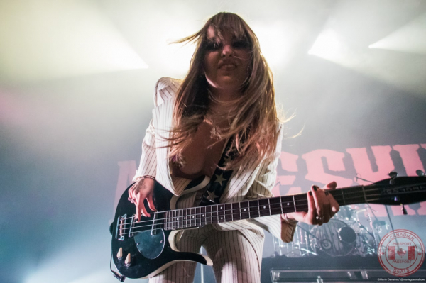 Clique para ver imagem em tamanho real
==============
mariegoestoshows
 mariegoestoshows