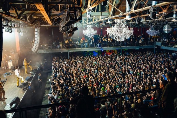 Clique para ver imagem em tamanho real
==============
Colin Newby
 Colin Newby