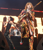 TDB-L-KROQXMAS-121230.jpg