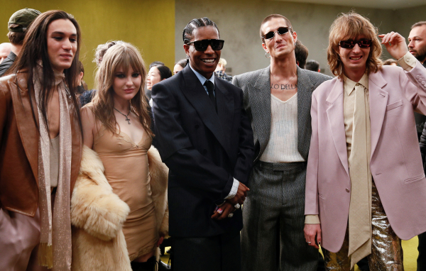 2023-02-24T153207Z_1989892536_RC2PHZ9X82E9_RTRMADP_3_FASHION-MILAN-GUCCI.JPG