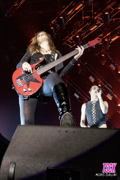 Clique para ver imagem em tamanho real
==============
Maneskin-32.jpg Maneskin-32.jpg