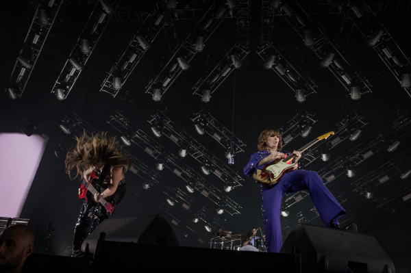 Clique para ver imagem em tamanho real
==============
shutterstock_editorial_Maneskin_in_concert_Palazzo_de_13845279b.jpg shutterstock_editorial_Maneskin_in_concert_Palazzo_de_13845279b.jpg