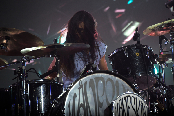 Clique para ver imagem em tamanho real
==============
shutterstock_editorial_Maneskin_live_at_Palazzo_dello_13845990a.jpg shutterstock_editorial_Maneskin_live_at_Palazzo_dello_13845990a.jpg