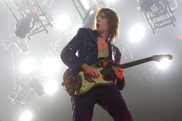 Clique para ver imagem em tamanho real
==============
shutterstock_editorial_Maneskin_live_at_Palazzo_dello_13845990p~0.jpg shutterstock_editorial_Maneskin_live_at_Palazzo_dello_13845990p~0.jpg