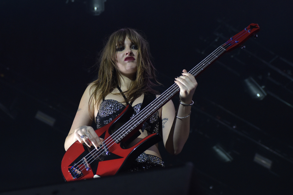 Clique para ver imagem em tamanho real
==============
shutterstock_editorial_Maneskin_live_at_Palazzo_dello_13845990y.jpg shutterstock_editorial_Maneskin_live_at_Palazzo_dello_13845990y.jpg