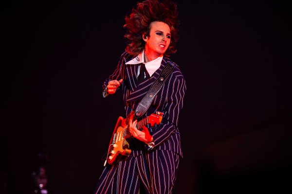 Clique para ver imagem em tamanho real
==============
eyevine_Maneskin_Performs_In_Naples_0006.jpg eyevine_Maneskin_Performs_In_Naples_0006.jpg