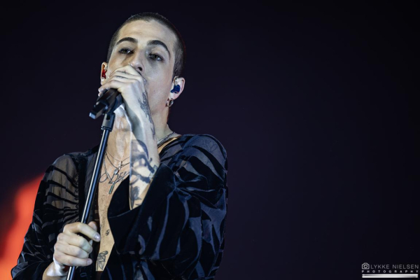 Clique para ver imagem em tamanho real
==============
Lykke Nielsen / Heavymetal.dk
 Lykke Nielsen / Heavymetal.dk