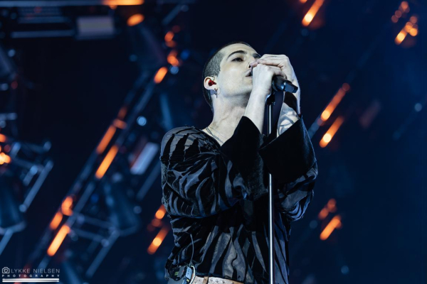 Clique para ver imagem em tamanho real
==============
Lykke Nielsen / Heavymetal.dk
 Lykke Nielsen / Heavymetal.dk