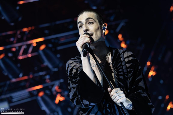 Clique para ver imagem em tamanho real
==============
Lykke Nielsen / Heavymetal.dk
 Lykke Nielsen / Heavymetal.dk