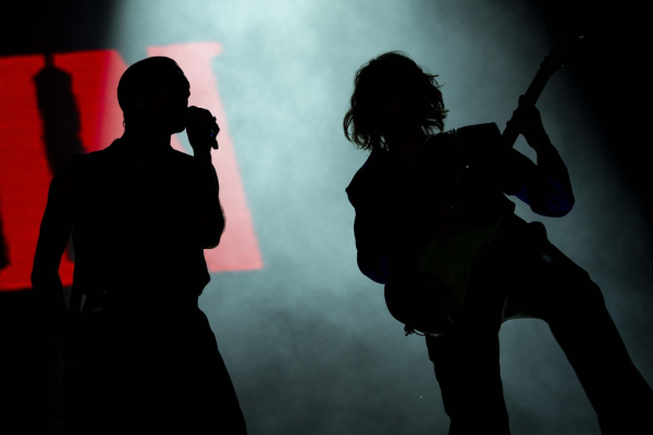 Clique para ver imagem em tamanho real
==============
Maneskin_Glastonbury_2.jpg Maneskin_Glastonbury_2.jpg