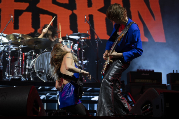 Clique para ver imagem em tamanho real
==============
Maneskin_Glastonbury_3.jpg Maneskin_Glastonbury_3.jpg