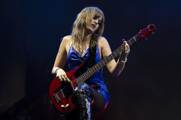 Clique para ver imagem em tamanho real
==============
Victoria_Glastonbury_4.jpg Victoria_Glastonbury_4.jpg