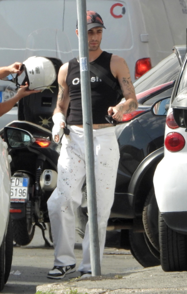 Clique para ver imagem em tamanho real
==============
BGUK_2687459_022.jpg BGUK_2687459_022.jpg