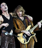 damiano-david-et-thomas-raggi-a-la-guitare-1694037394.jpg