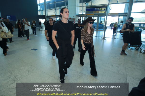 Clique para ver imagem em tamanho real
==============
MEGA1055731_Victoria_De_Angel_040.jpg MEGA1055731_Victoria_De_Angel_040.jpg
