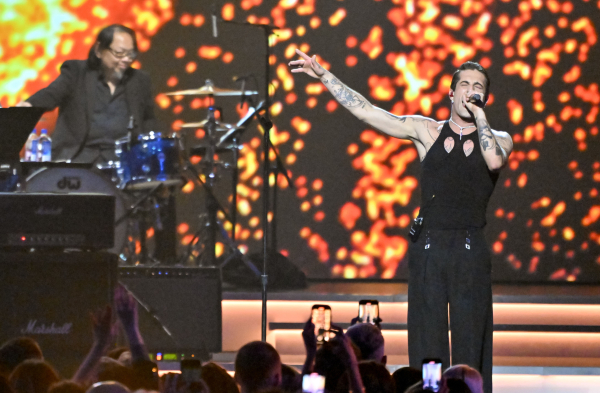 Clique para ver imagem em tamanho real
==============
shutterstock_editorial_MusiCares_14328410bw.jpg shutterstock_editorial_MusiCares_14328410bw.jpg