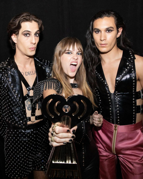 Clique para ver imagem em tamanho real
==============
Snapinsta_app_276968921_513012136937226_5200484055279197716_n_1080.jpg Snapinsta_app_276968921_513012136937226_5200484055279197716_n_1080.jpg