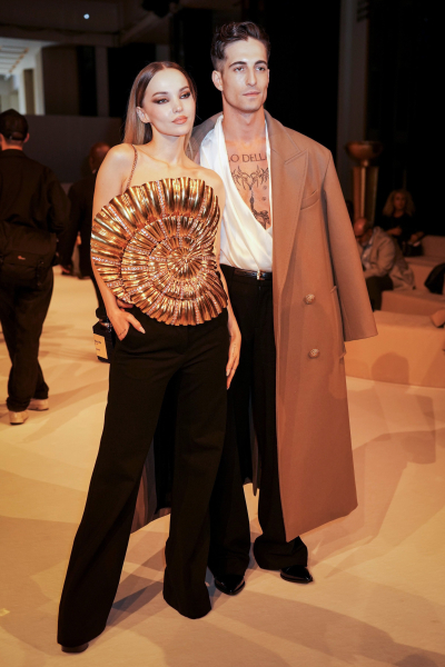 Clique para ver imagem em tamanho real
==============
shutterstock_editorial_Balmain_show_Front_Row_Spring_Summer_2025_Pa_14740948Z.jpg shutterstock_editorial_Balmain_show_Front_Row_Spring_Summer_2025_Pa_14740948Z.jpg
