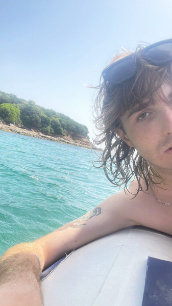 Clique para ver imagem em tamanho real
==============
F1W3PzsaUAAfP6D.jpg F1W3PzsaUAAfP6D.jpg