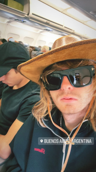 Clique para ver imagem em tamanho real
==============
F9lQ9DrXsAAPRaf.jpg F9lQ9DrXsAAPRaf.jpg