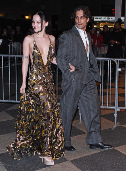 Clique para ver imagem em tamanho real
==============
2244630905.jpg 2244630905.jpg