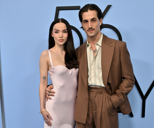 Clique para ver imagem em tamanho real
==============
maneskingallery_2814629.jpg maneskingallery_2814629.jpg